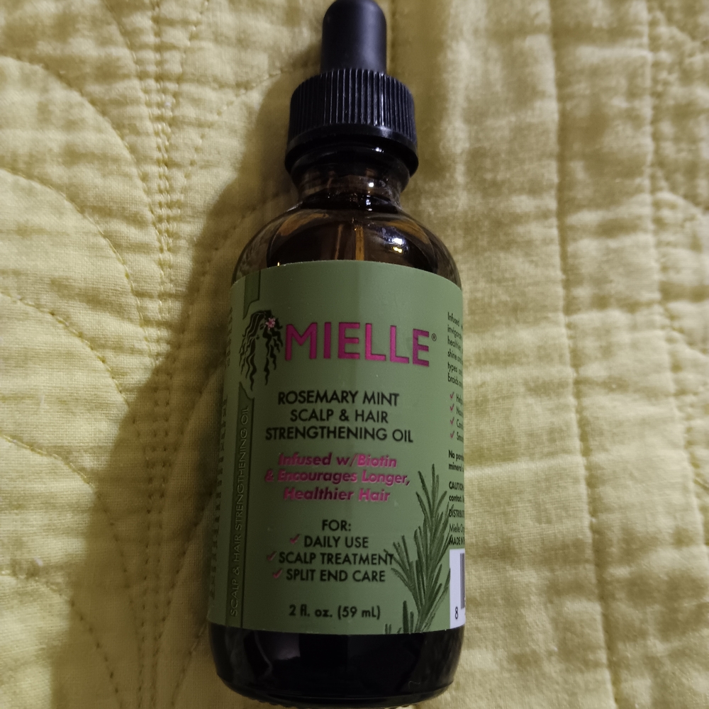 Mielle Rosemary Mint Hair Oil - Green
